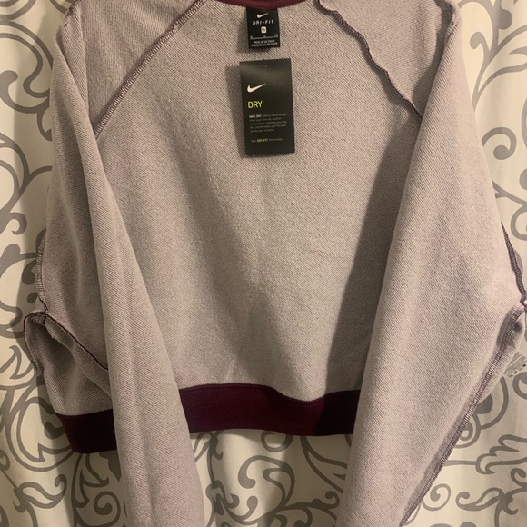 Nike Women’s Burgundy Crewneck Sweatshirt - Picture 7 of 7